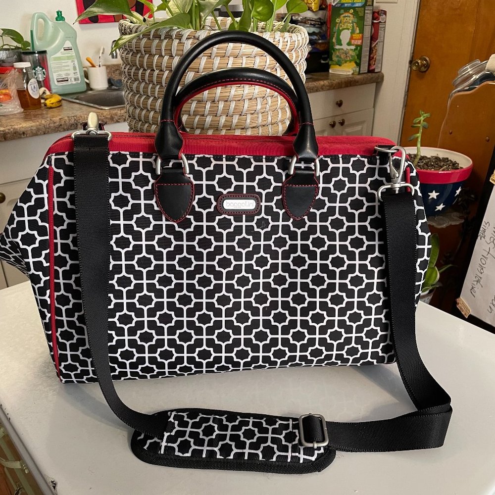 Baggallini Travel Bag Tote Black White Print Red Accents Shoulder Strap Large